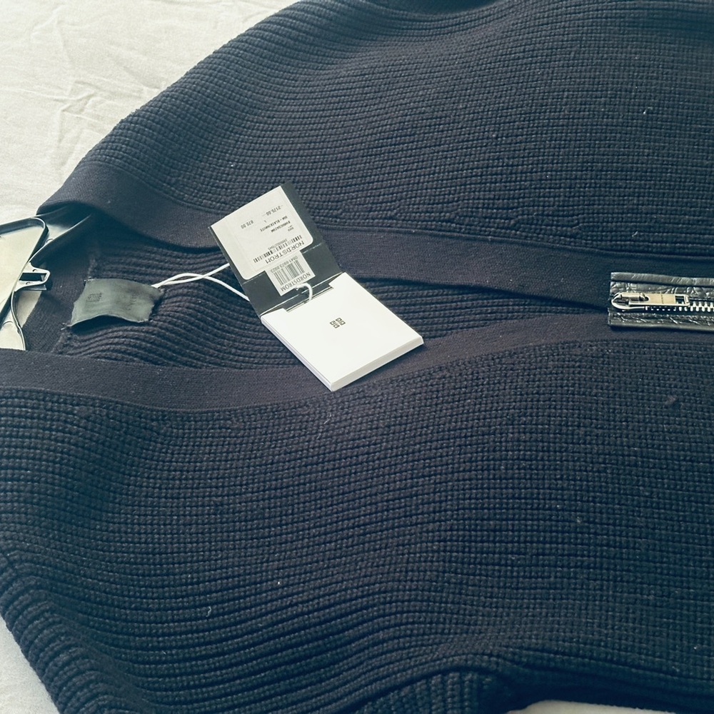 Givenchy jacket is crafted from a wool 92%+8% cashmere, brand new, with tag.